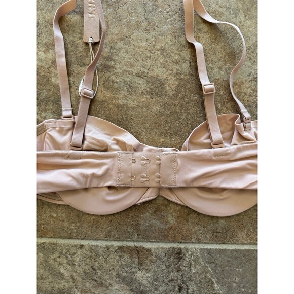 Skims Smoothing Intimates Unlined Strapless Bra Clay Size 34A - Picture 8 of 10